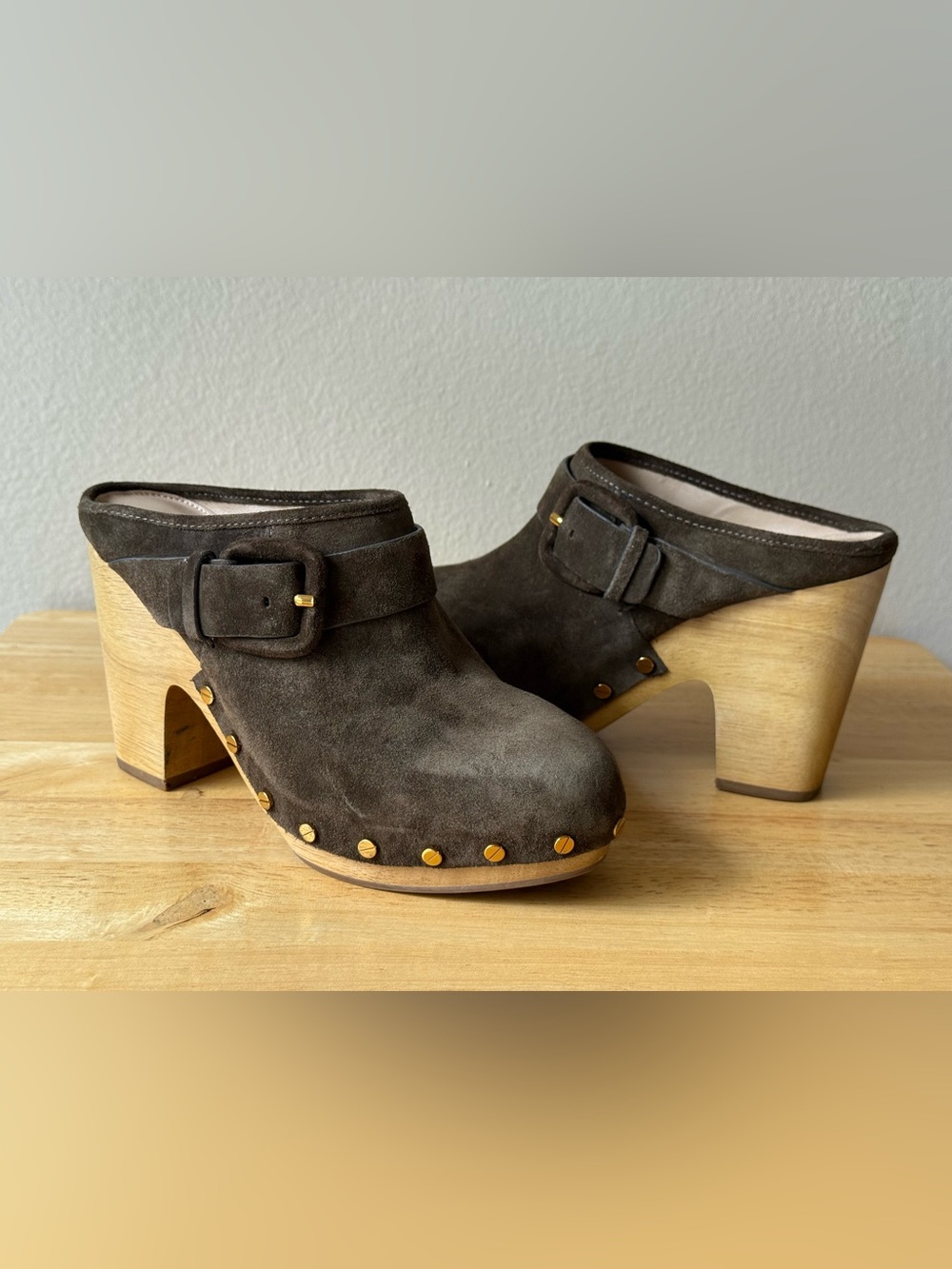 Veronica Beard Dacey Espresso Suede Studded Clogs Heels Women’s 7M